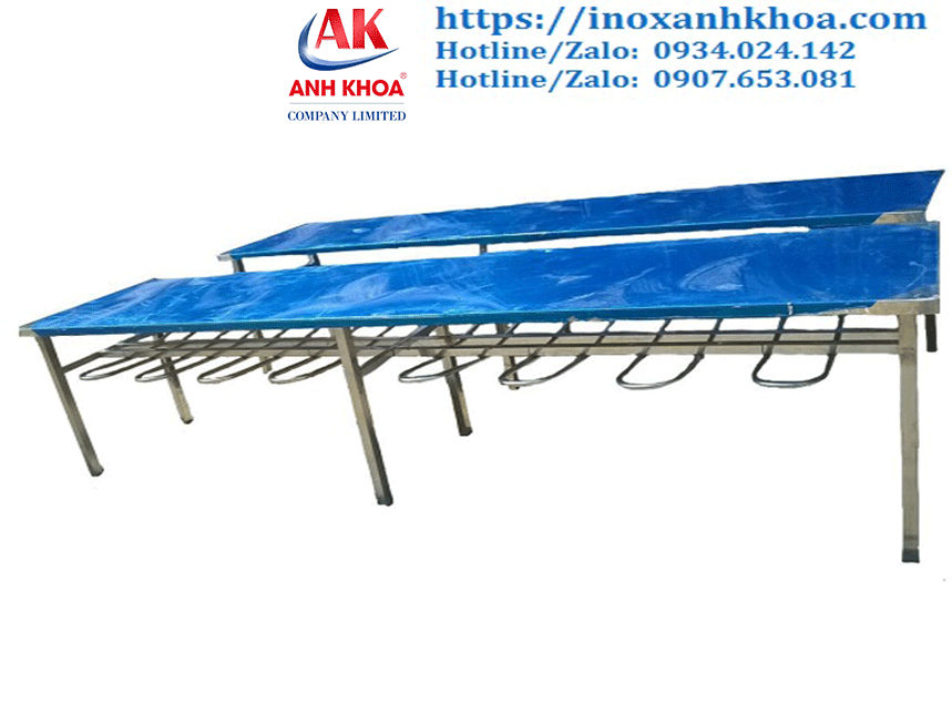 Bàn inox công nghiệp có móc treo 16 ghế