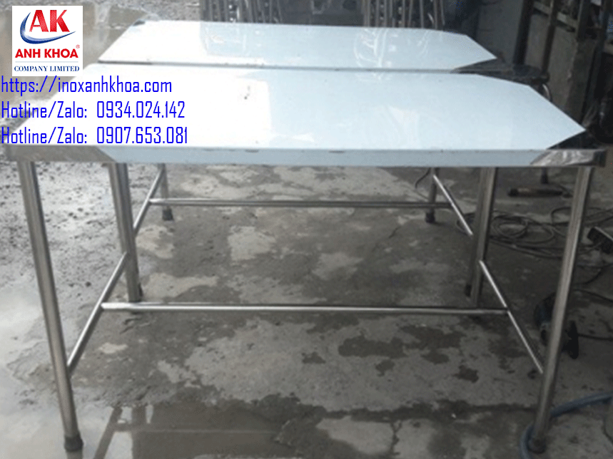 BÀN THAO TÁC INOX ĐỘT LỖ