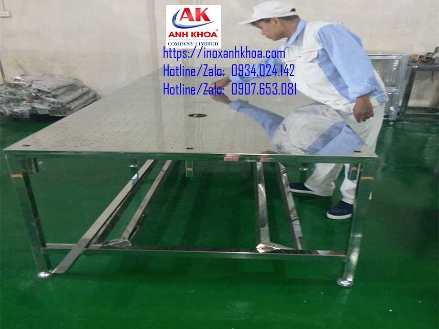 BÀN THAO TÁC CÔNG NGHIỆP