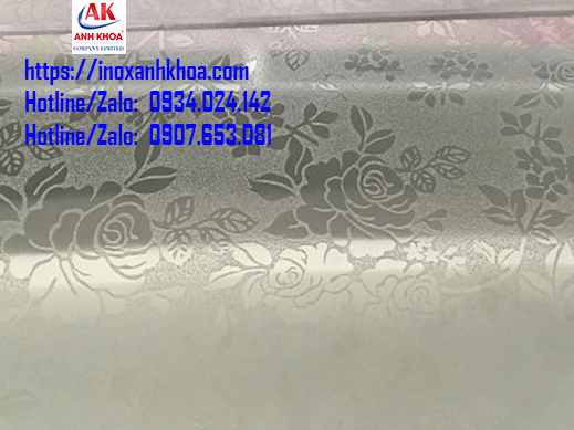 BÀN INOX CHỮ NHẬT MẶT BÀN CARO 