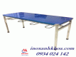 Bàn inox có móc treo ghế 